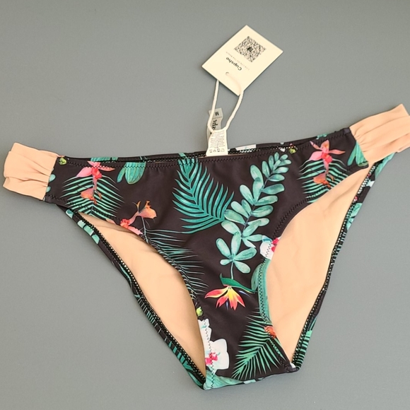 NWT Cupshe bikini medium - Picture 4 of 4